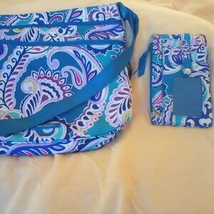 Vera Bradley Lighten Up Triple Zip Hipster.  Waikiki Paisley with matching card